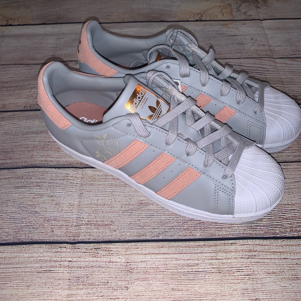 adidas gray superstar shoes size 7